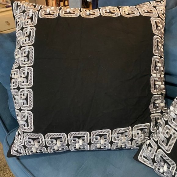 Rodeo Home pair of Black and Silver Greek Key pillows - Picture 3 of 13